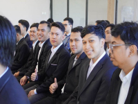 Employee International College Program Nomor 9